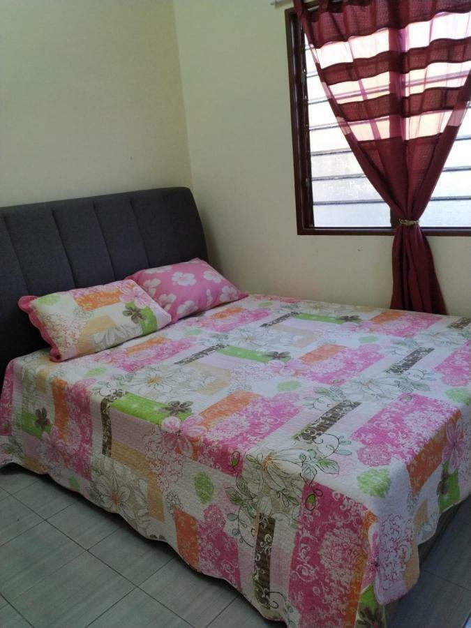 Homestay Ibu Pekan Buitenkant foto