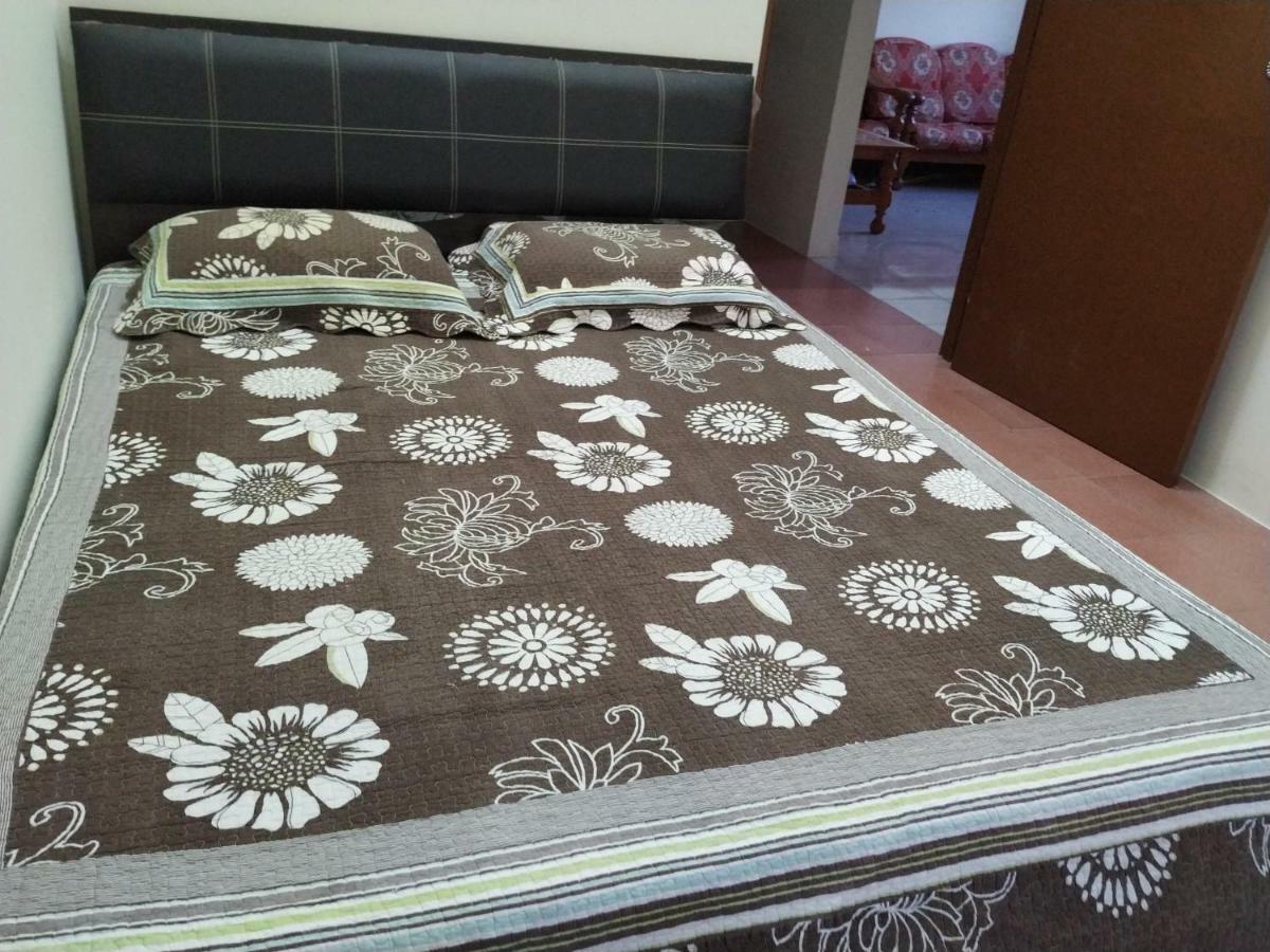 Homestay Ibu Pekan Buitenkant foto